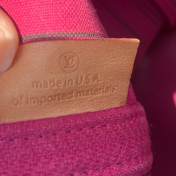 Louis Vuitton Neverfull AND Wristlet (hot pink inside) w/dust bag - Picture 13 of 17